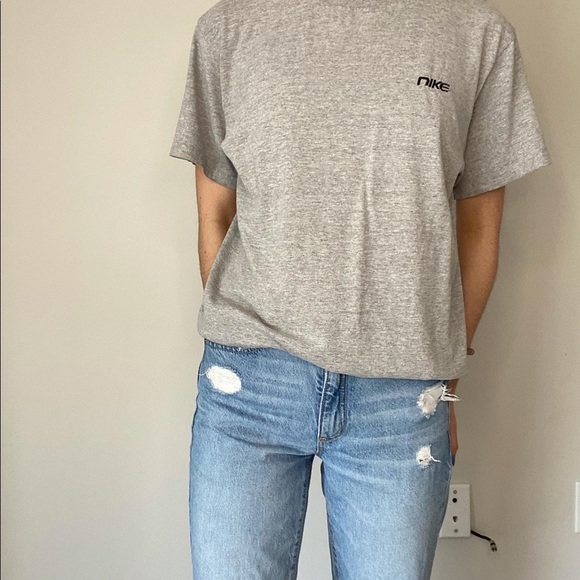 Vintage grey tag Nike tee - Picture 3 of 4